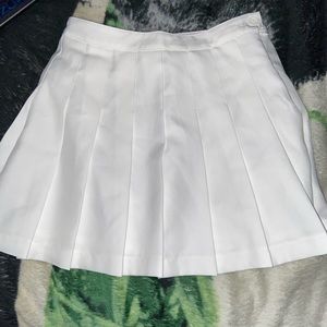 Pleated skirt